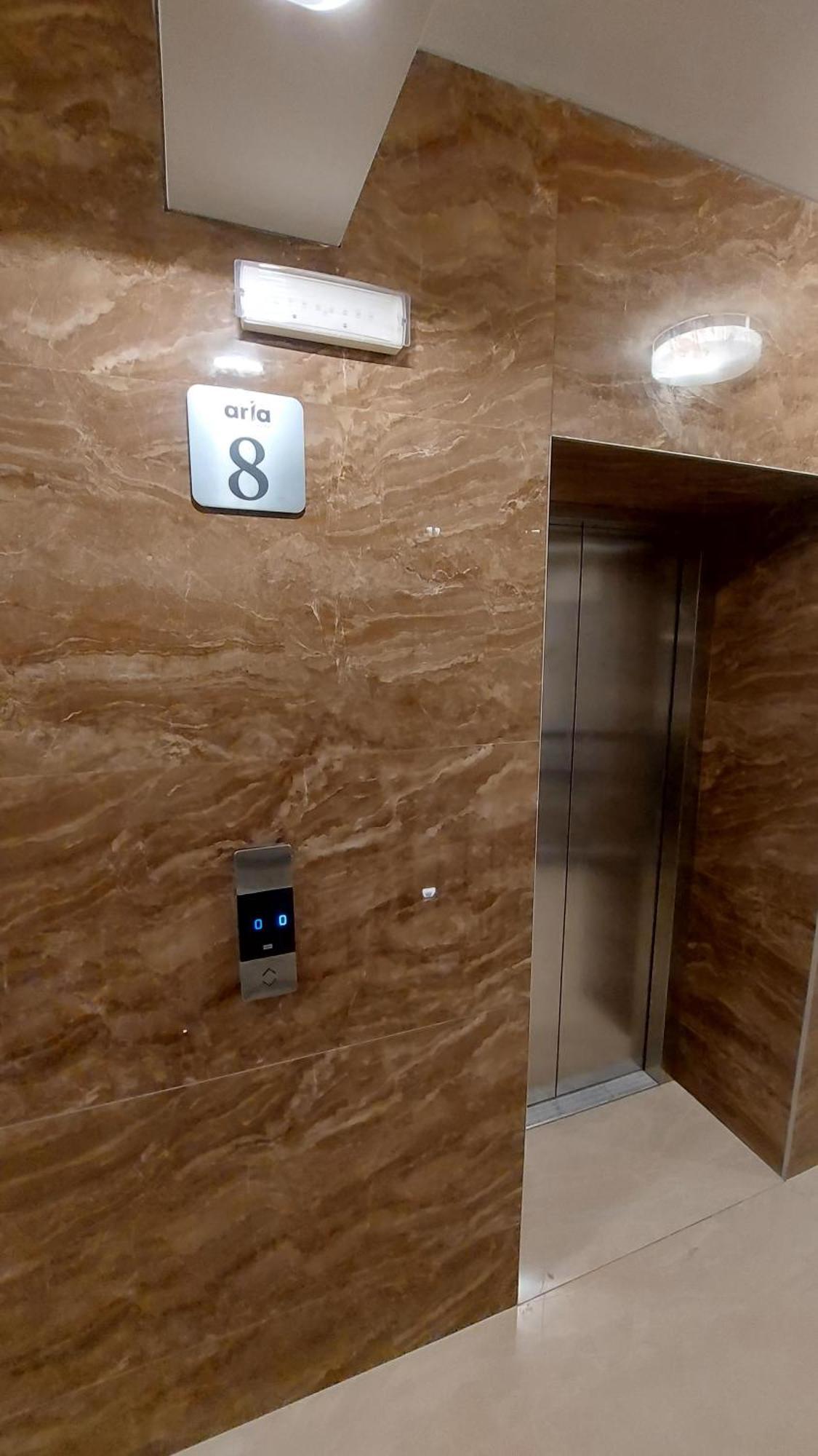 Aria Residence & Ѕра, Apartment 1-43, Level 8 ビトラ エクステリア 写真